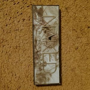 Urban Decay Smoky Naked palette